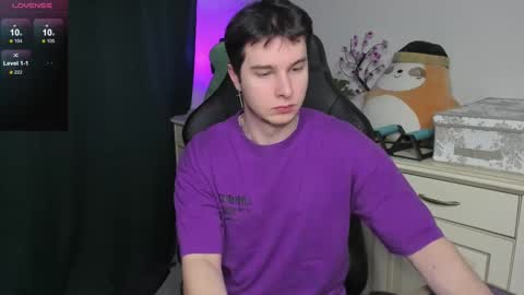 Snapshot of vincent__strong chatting on 01-10-26, 09:00 Vincent Strong online show from 01-10-26, 09:00