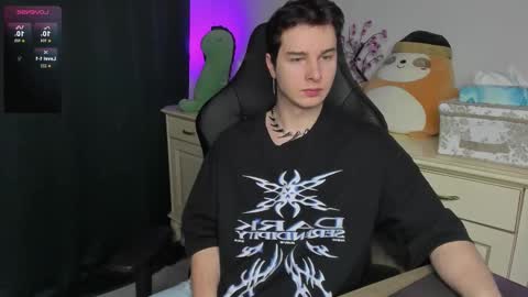 Snapshot of vincent__strong chatting on 01-14-26, 08:31 Vincent Strong online show from 01-14-26, 08:31