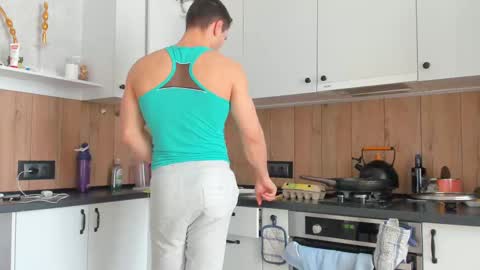 Vincent.  uncut 18cm online show from 02-17-25, 07:47