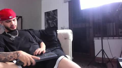 Vincent online show from 10-23-25, 02:33