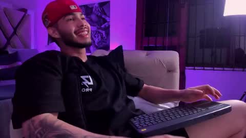 Vincent online show from 11-29-25, 04:37