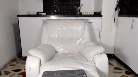 Snapshot of vincenthunter chatting on 01-27-25, 01:59 Vincent online show from 01-27-25, 01:59