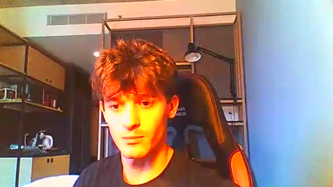 vincentprice69 online show from 10-24-25, 04:14