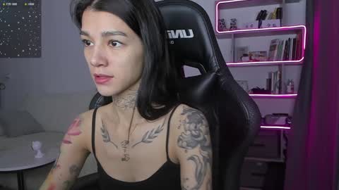 Snapshot of vinkitinkii chatting on 12-05-24, 05:37 vinkitinkii online show from 12-05-24, 05:37