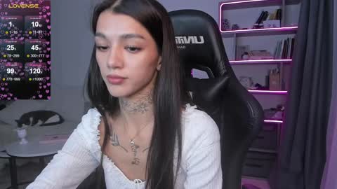 Snapshot of vinkitinkii chatting on 12-28-24, 03:26 vinkitinkii online show from 12-28-24, 03:26