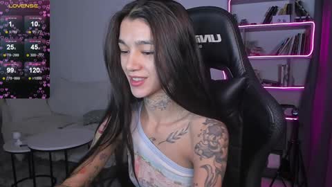 Snapshot of vinkitinkii chatting on 01-07-25, 06:48 vinkitinkii online show from 01-07-25, 06:48