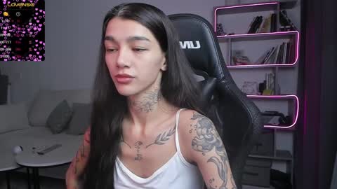 Snapshot of vinkitinkii chatting on 01-12-25, 07:00 vinkitinkii online show from 01-12-25, 07:00