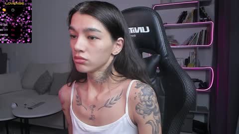 Snapshot of vinkitinkii chatting on 01-12-25, 10:02 vinkitinkii online show from 01-12-25, 10:02