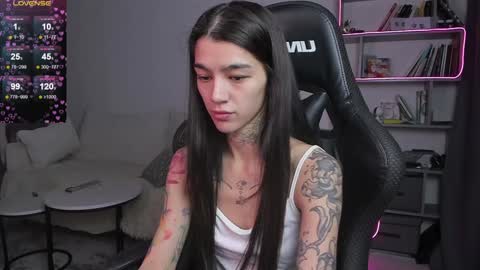 Snapshot of vinkitinkii chatting on 02-05-25, 06:46 vinkitinkii online show from 02-05-25, 06:46