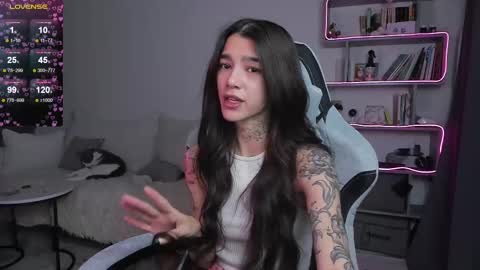 Snapshot of vinkitinkii chatting on 03-06-25, 06:52 vinkitinkii online show from 03-06-25, 06:52