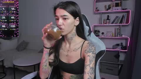 Snapshot of vinkitinkii chatting on 03-07-25, 06:24 vinkitinkii online show from 03-07-25, 06:24