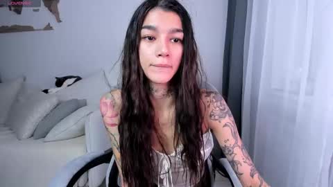 Snapshot of vinkitinkii chatting on 09-24-25, 08:28 vinkitinkii online show from 09-24-25, 08:28