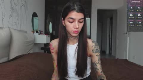 vinkitinkii online show from 10-31-25, 07:31