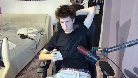 vinnie online show from 09-11-25, 05:24