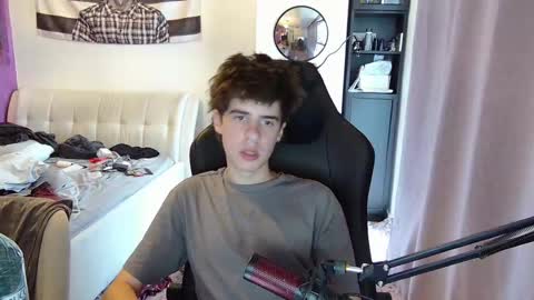 vinnie online show from 09-12-25, 03:23