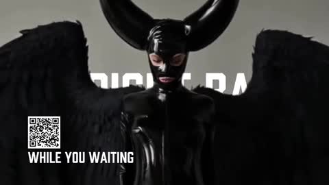 Diva Silvia online show from 10-17-25, 04:20