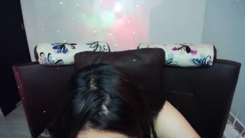 Snapshot of vio_let_ chatting on 12-15-24, 06:26 Daniela online show from 12-15-24, 06:26