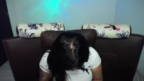 Snapshot of vio_let_ chatting on 12-16-24, 03:40 Daniela online show from 12-16-24, 03:40
