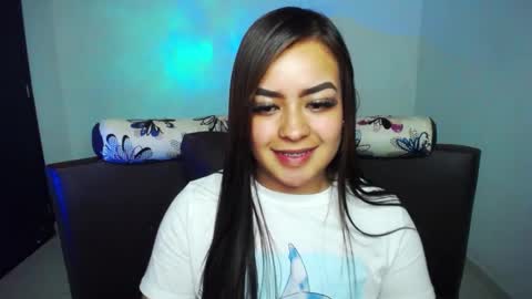 Snapshot of vio_let_ chatting on 12-27-24, 03:09 Daniela online show from 12-27-24, 03:09
