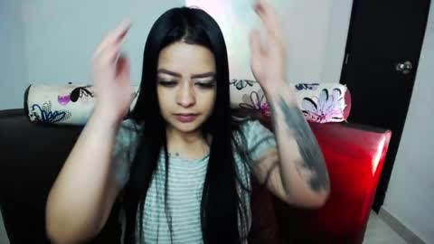 Snapshot of vio_let_ chatting on 03-03-25, 10:28 Daniela online show from 03-03-25, 10:28