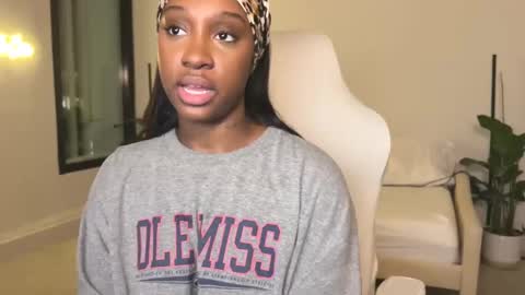 Fantasy Black Girl online show from 02-11-25, 05:37