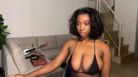 Fantasy Black Girl online show from 09-14-25, 05:28