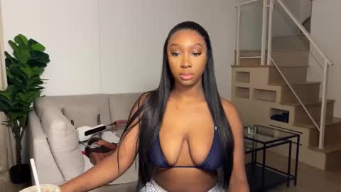 Fantasy Black Girl online show from 10-24-25, 05:59