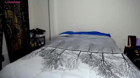  Violet  online show from 11-21-25, 02:27