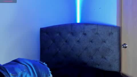 Violet and Casper online show from 02-21-25, 11:32