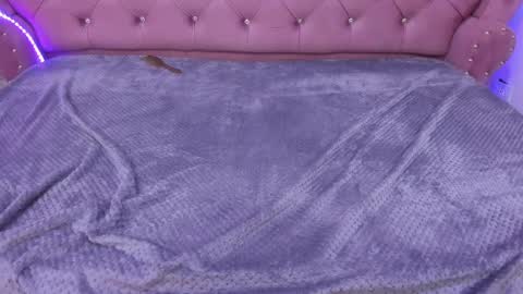 Snapshot of violet_evans07 chatting on 03-06-25, 04:07 online show from 03-06-25, 04:07