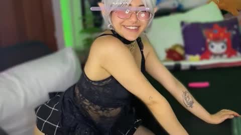 Violete Hentai01 online show from 02-22-25, 12:27