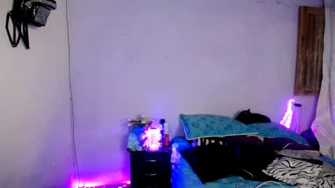 violet_hyuga online show from 02-07-25, 07:50