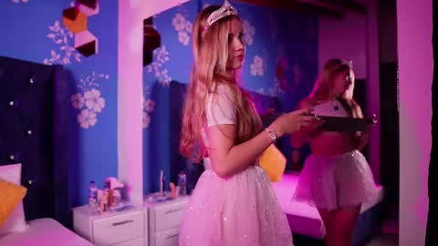 violet_smith01 online show from 10-26-25, 12:55