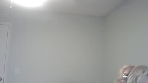 violet_winter97 online show from 01-06-25, 11:42