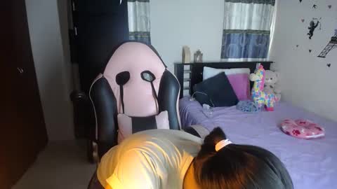 violeta.. online show from 02-24-25, 08:58