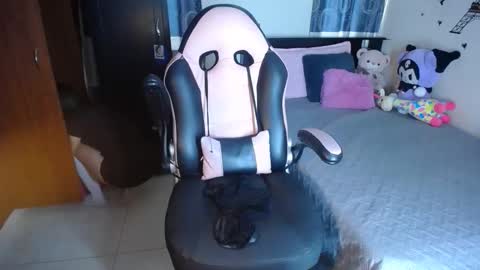 violeta.. online show from 10-15-25, 07:47