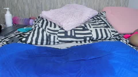 Snapshot of violeta_london chatting on 01-30-25, 06:13 violeta london online show from 01-30-25, 06:13