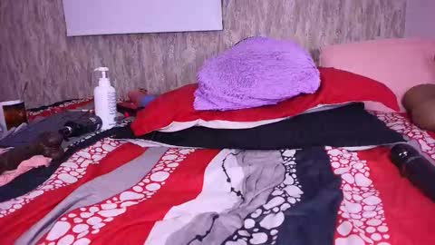 Snapshot of violeta_london chatting on 02-25-25, 09:20 violeta london online show from 02-25-25, 09:20