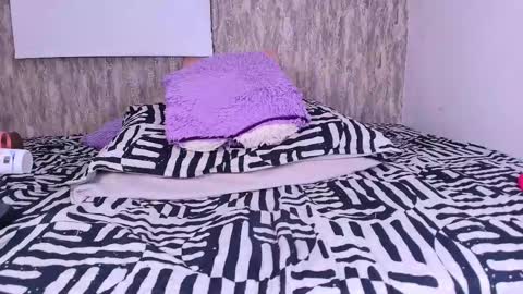 Snapshot of violeta_london chatting on 02-27-25, 03:04 violeta london online show from 02-27-25, 03:04