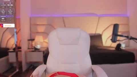 Snapshot of violeta_marquez chatting on 10-06-25, 11:40 violeta_marquez online show from 10-06-25, 11:40