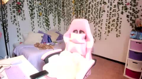 Violeta online show from 10-15-25, 04:07