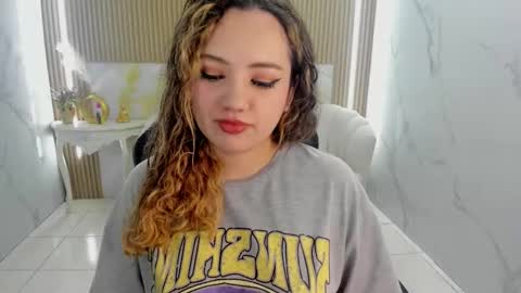 Snapshot of violeta_sub chatting on 02-12-26, 01:17 IG violeta sub online show from 02-12-26, 01:17