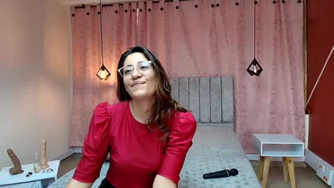 Snapshot of violetascott_ chatting on 01-16-25, 08:36 VIOLETA online show from 01-16-25, 08:36
