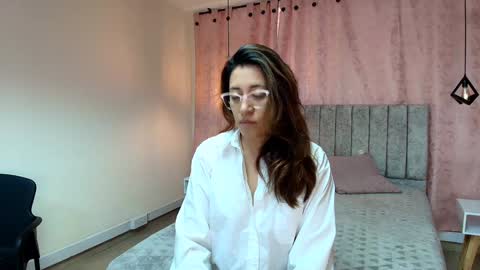 Snapshot of violetascott_ chatting on 01-17-25, 12:31 VIOLETA online show from 01-17-25, 12:31
