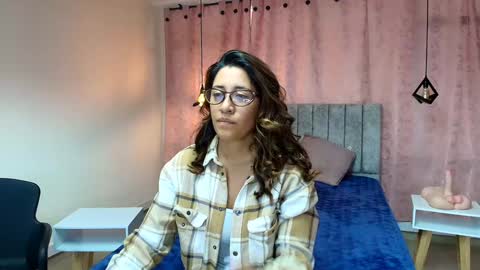 Snapshot of violetascott_ chatting on 01-30-25, 12:37 VIOLETA online show from 01-30-25, 12:37