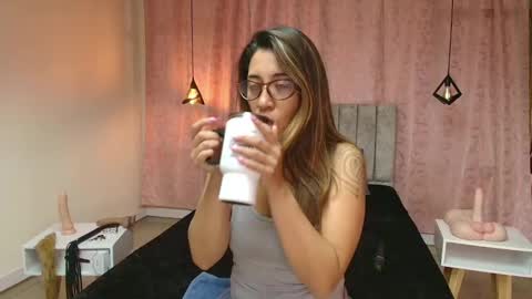 Snapshot of violetascott_ chatting on 02-12-25, 12:55 VIOLETA online show from 02-12-25, 12:55