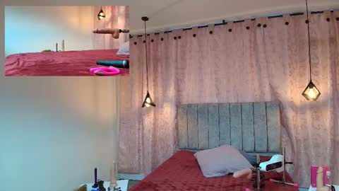 Snapshot of violetascott_ chatting on 11-29-25, 12:41 VIOLETA online show from 11-29-25, 12:41