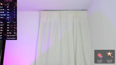 Snapshot of violetasotter chatting on 02-21-25, 12:17 Violeta online show from 02-21-25, 12:17
