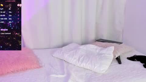 Snapshot of violetasotter chatting on 03-08-25, 03:24 Violeta online show from 03-08-25, 03:24