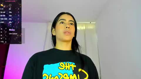Snapshot of violetasotter chatting on 09-19-25, 12:17 Violeta online show from 09-19-25, 12:17